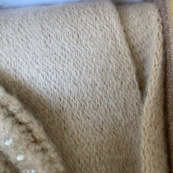 Steve Madden Beanie And Scarf Set - Picture 3 of 3